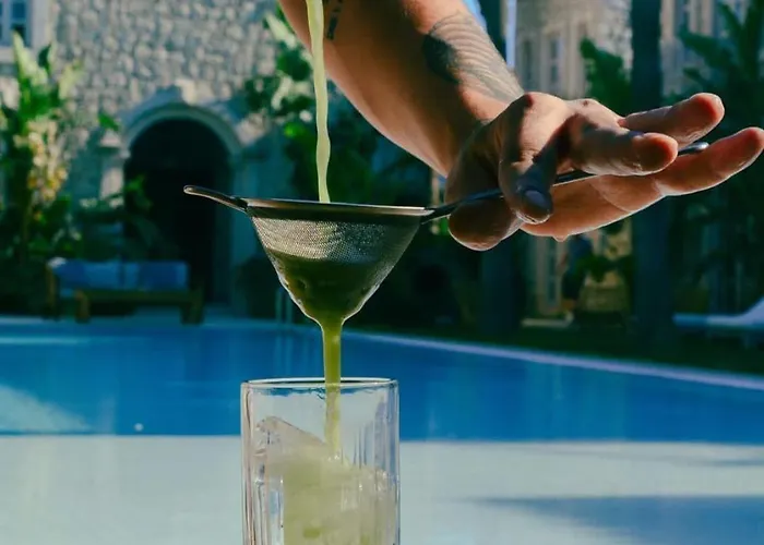 Manastir מלון 2*