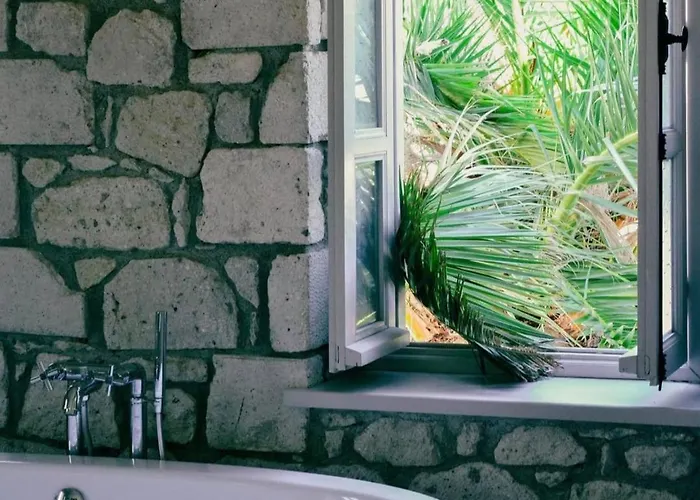 מלון Manastir 2*