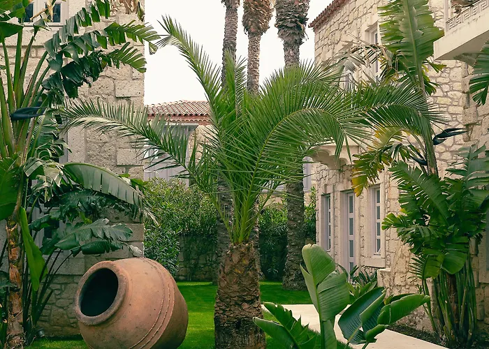 מלון Manastir 2*