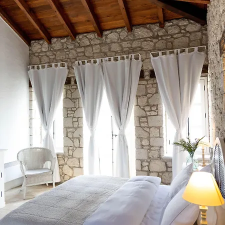 Manastir 2* Alacati